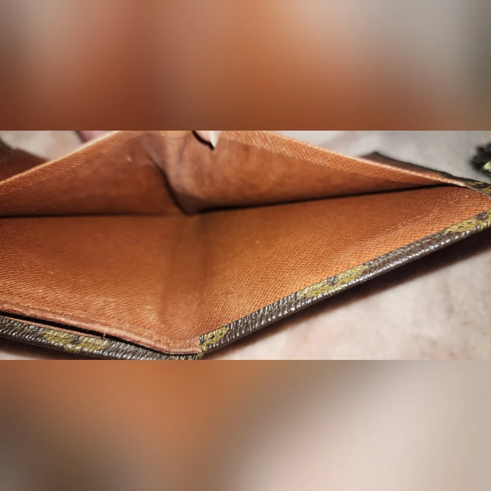 LV Monogram Monnaie Double Snap Wallet with Unbranded Chain - Picture 4 of 12